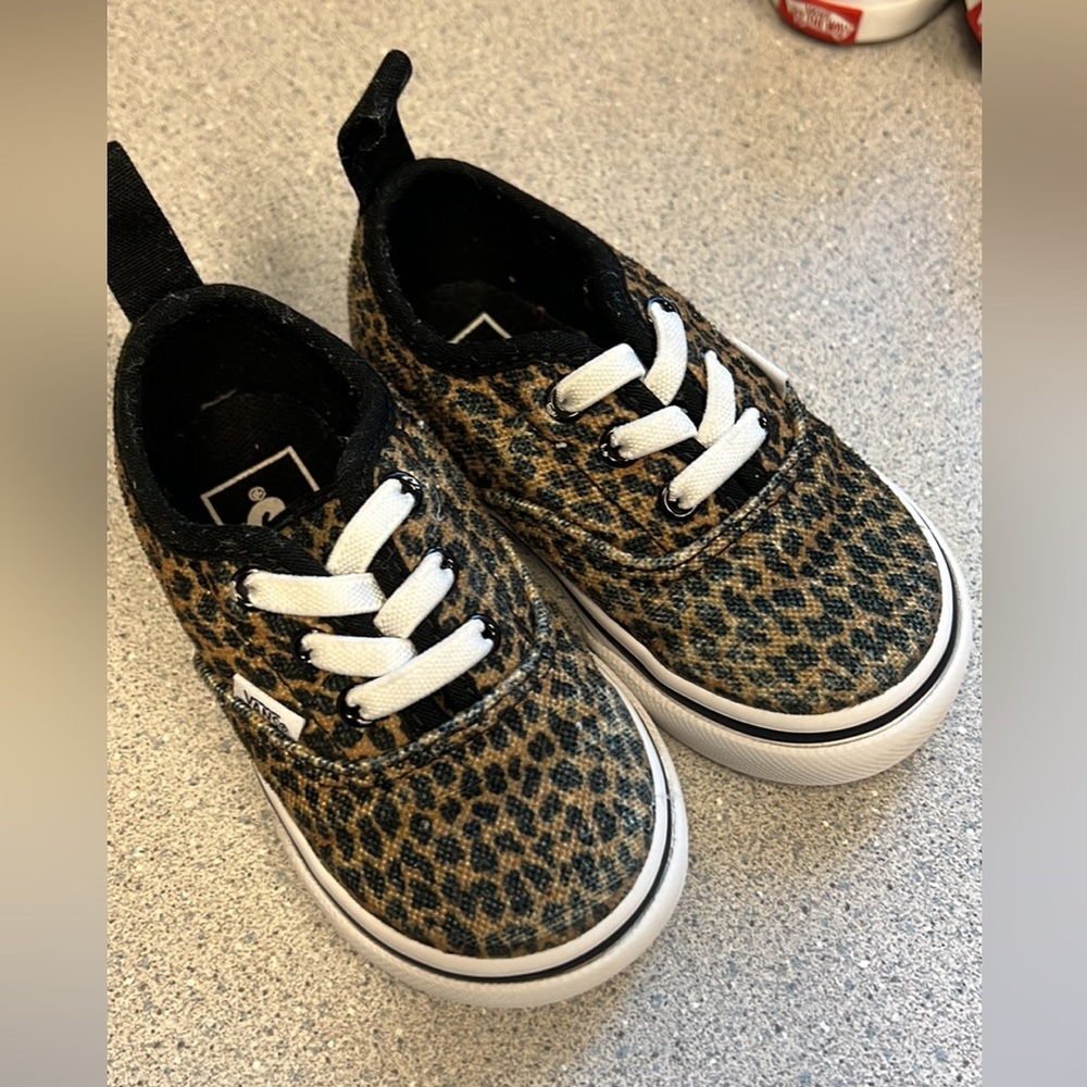 Toddler Vans- 5- leopard print - Picture 2 of 3